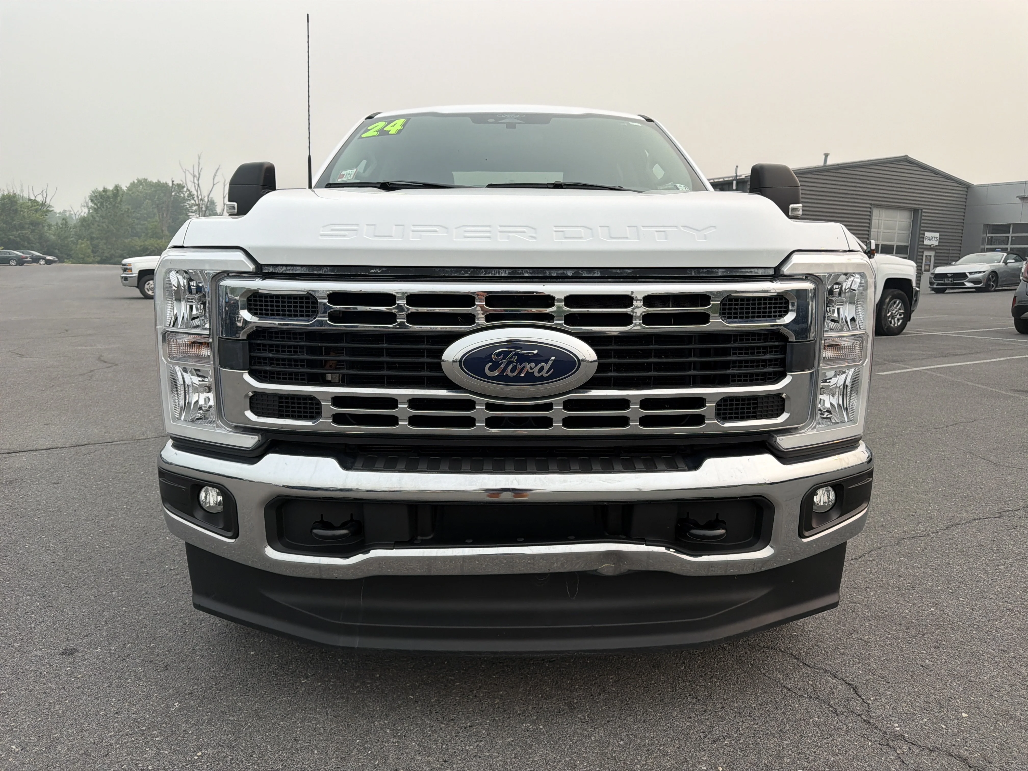 Used 2024 Oxford White Ford XLT image 9