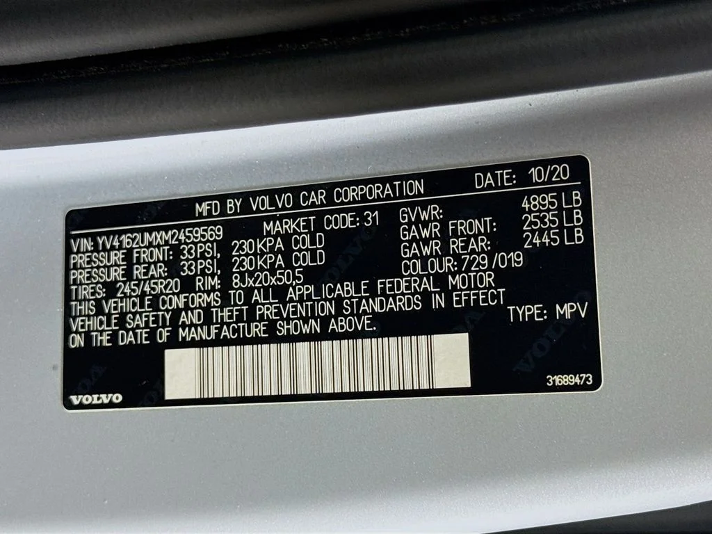 Used 2021 Glacier Silver Metallic Volvo R-Design image 31