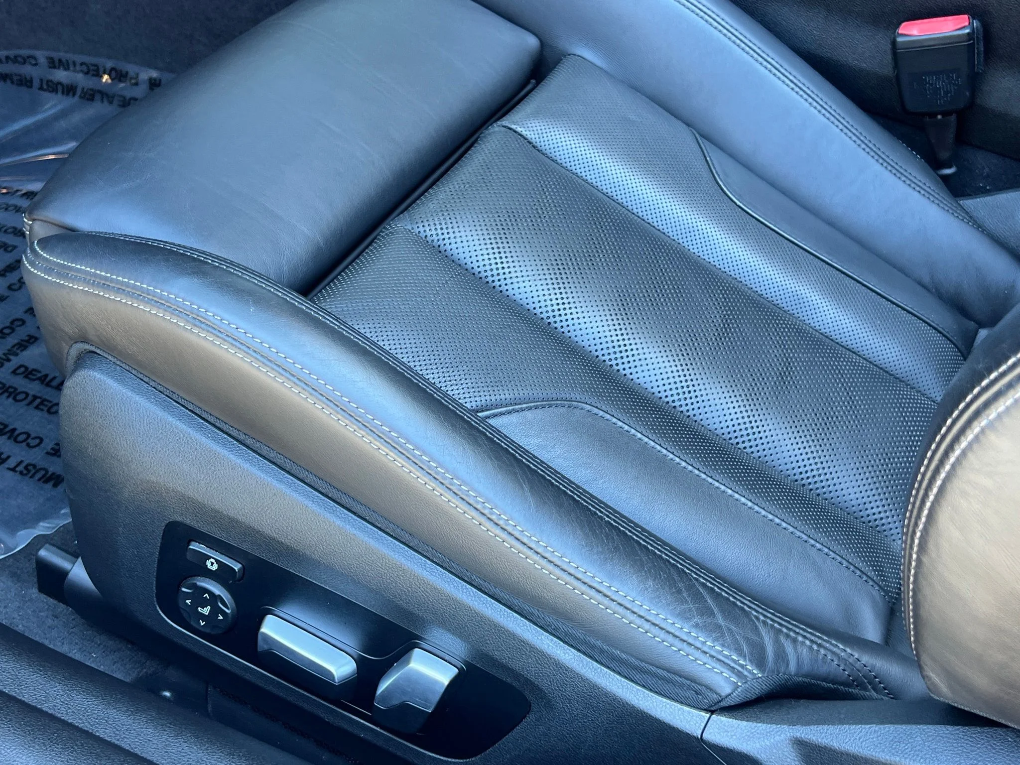 Used 2022 White BMW Competition image 33