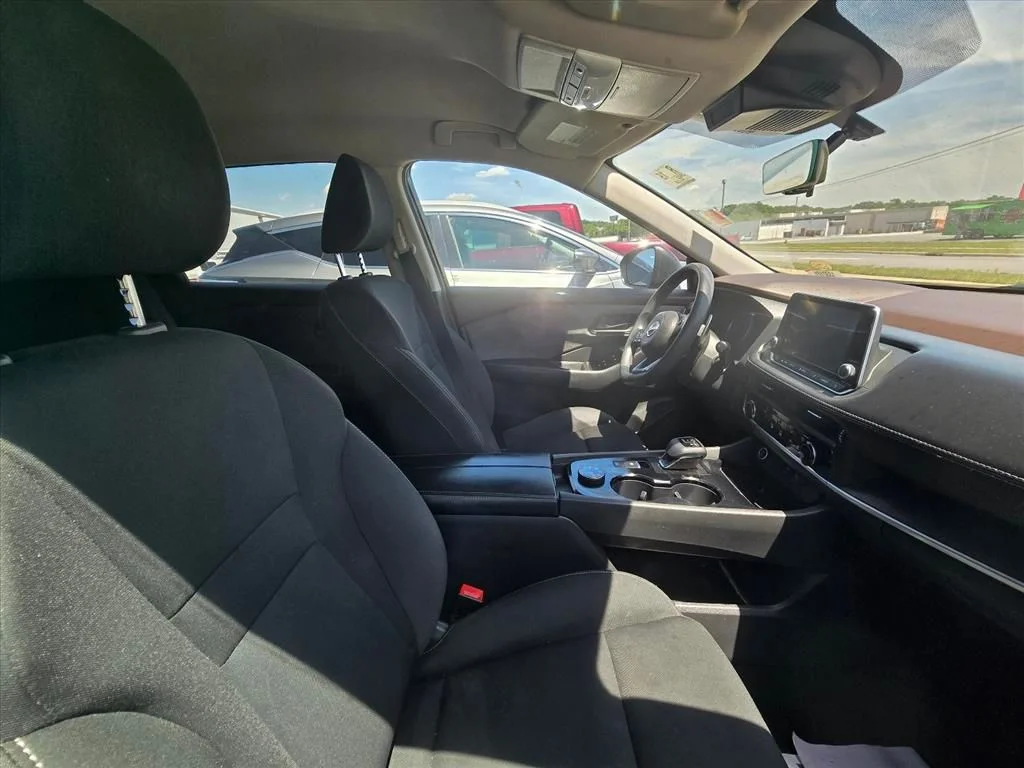 Used 2023 Black Nissan S image 7