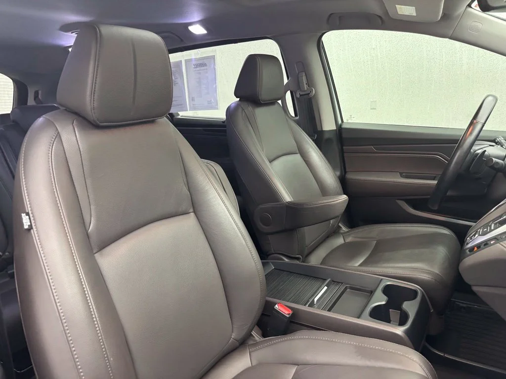 Used 2019 Silver Honda EX-L image 38