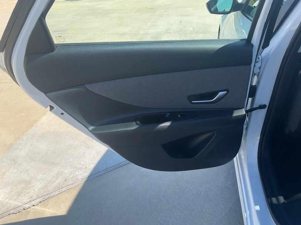 Used 2025 White Hyundai Limited image 12