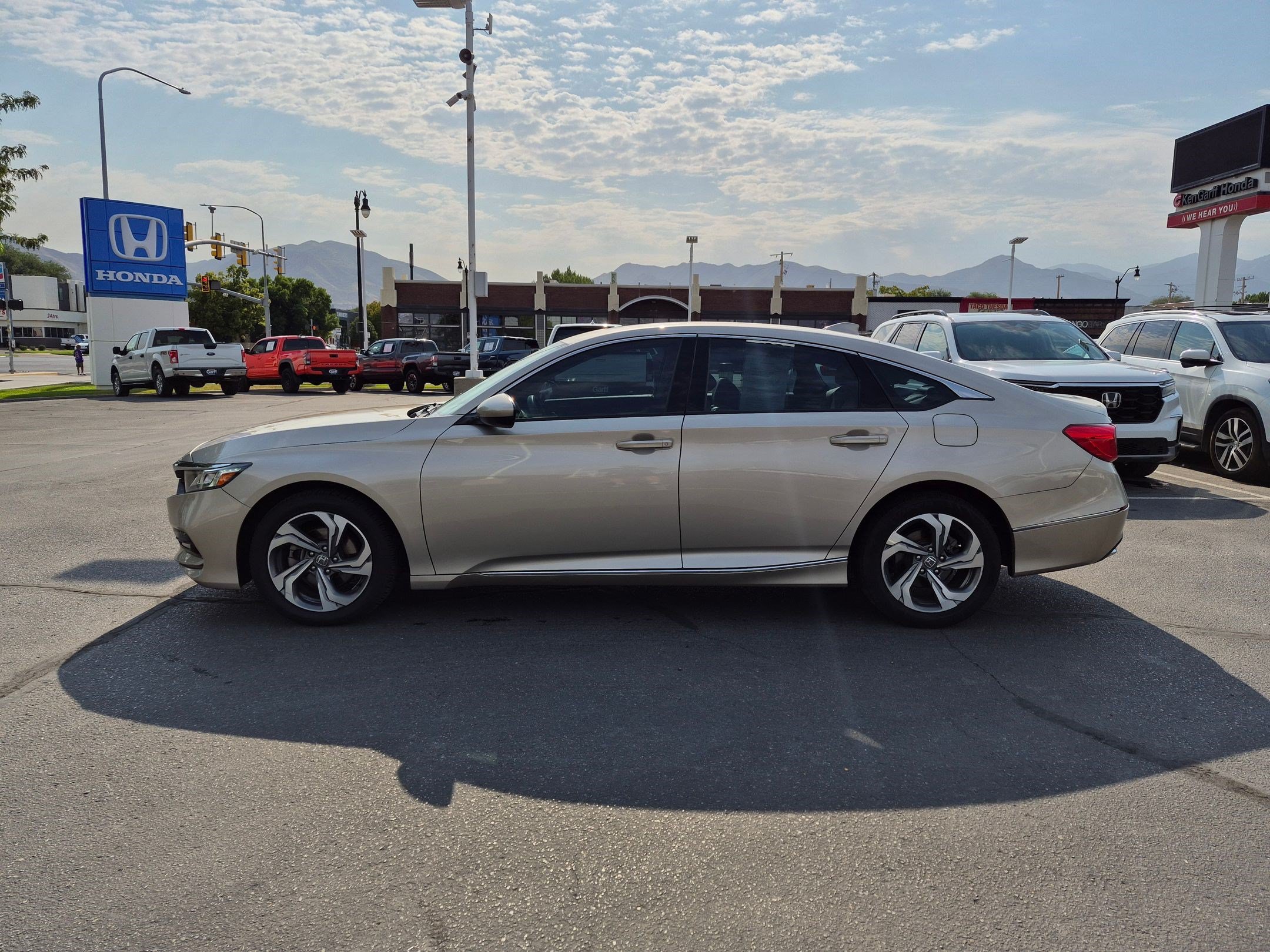 2020 Honda Accord EX - Photo 7
