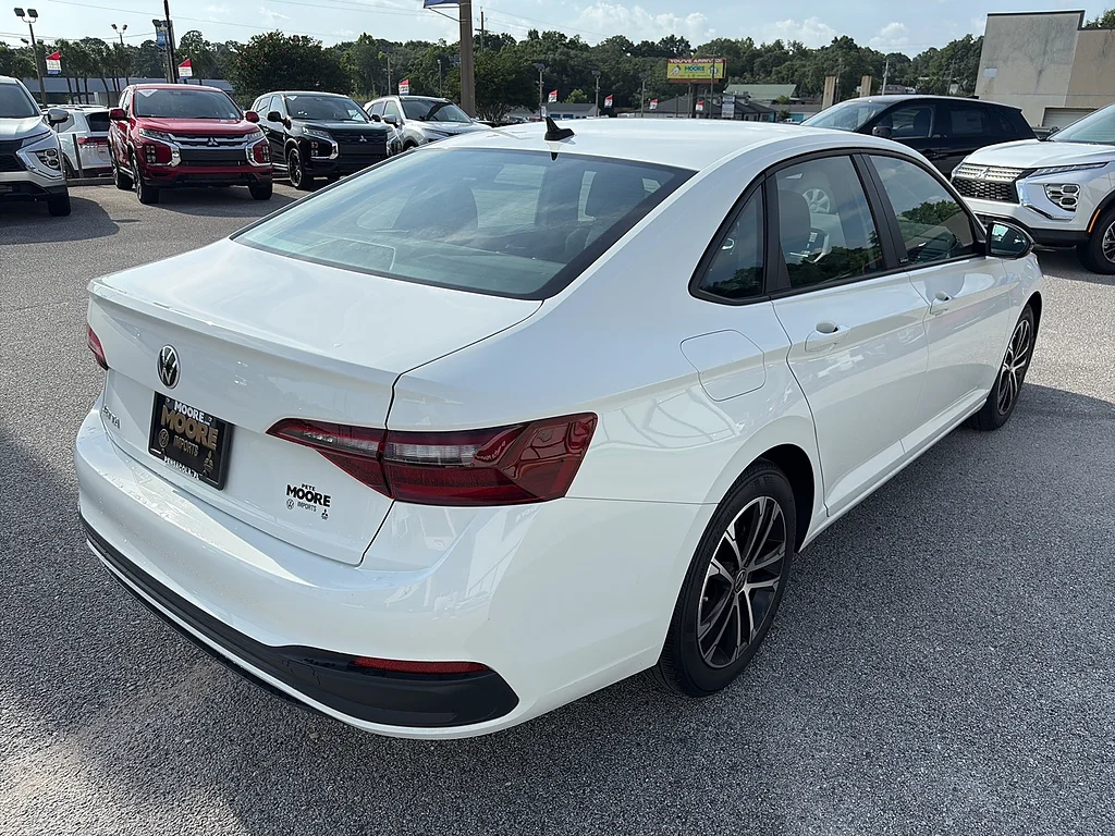 Certified Used 2023 Pure White Volkswagen Sport Auto image 5