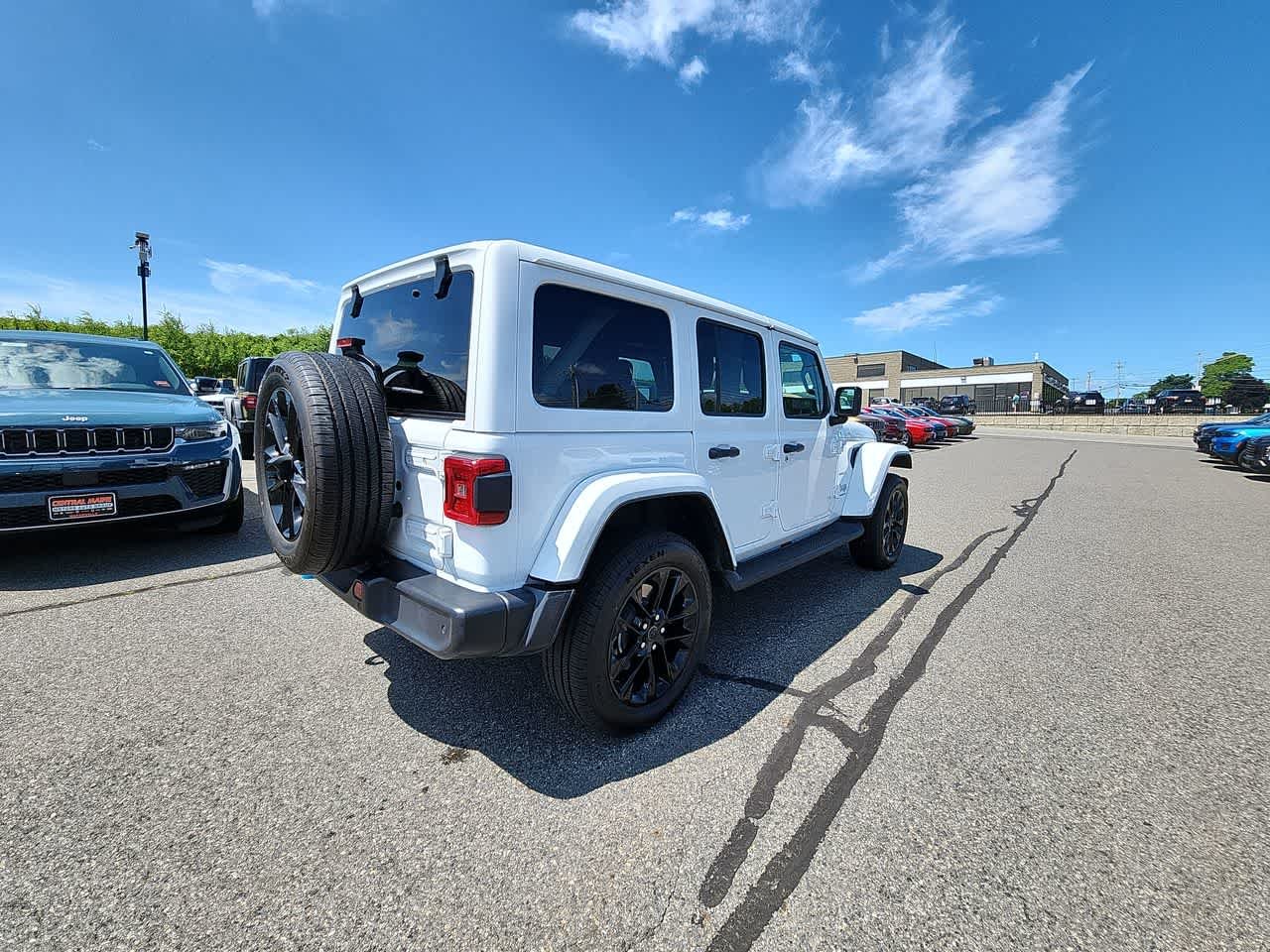 Used 2024 Bright White Clearcoat Jeep Sahara image 8