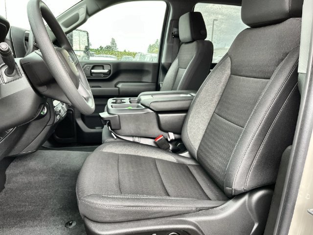 2026 Chevrolet Silverado 2500 HD photo 21 of 41