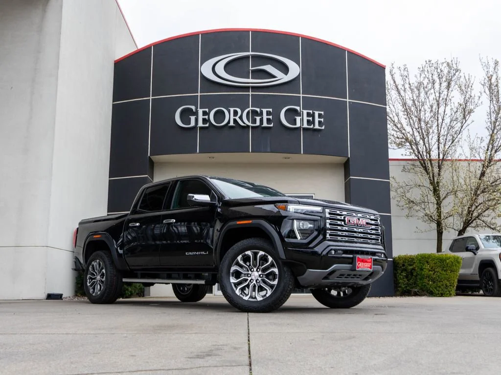 2026 GMC Canyon 4WD Denali Crew Cab Short Box's photo