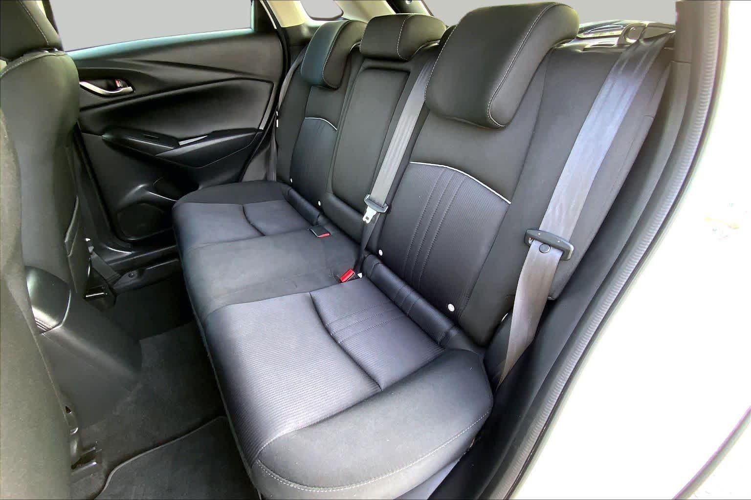 Used 2020 Snowflake White Pearl Mica Mazda Sport image 21