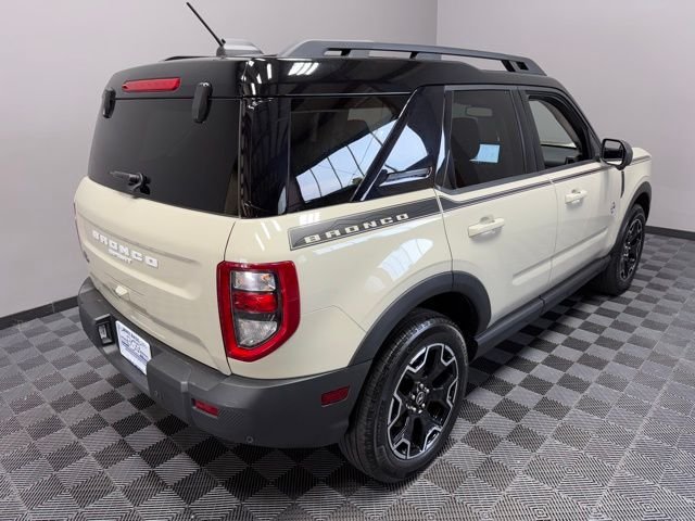 Used 2025 Desert Sand Ford Outer Banks image 8