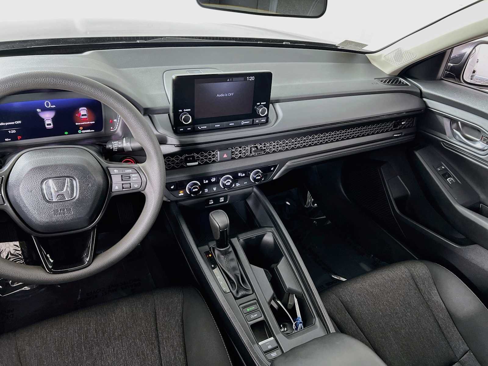 Used 2025 Crystal Black Pearl Honda SE image 25