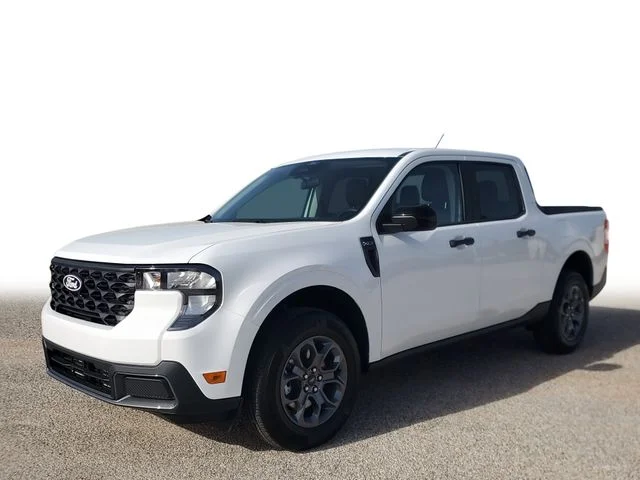 New 2026 Oxford White Ford XLT image 2