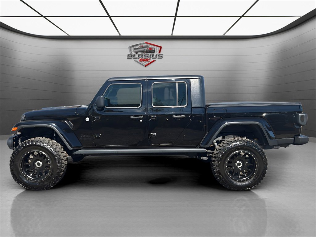 2021 Jeep Gladiator Sport photo 2