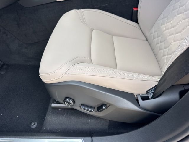 2026 Volvo XC90 Core - Photo 11
