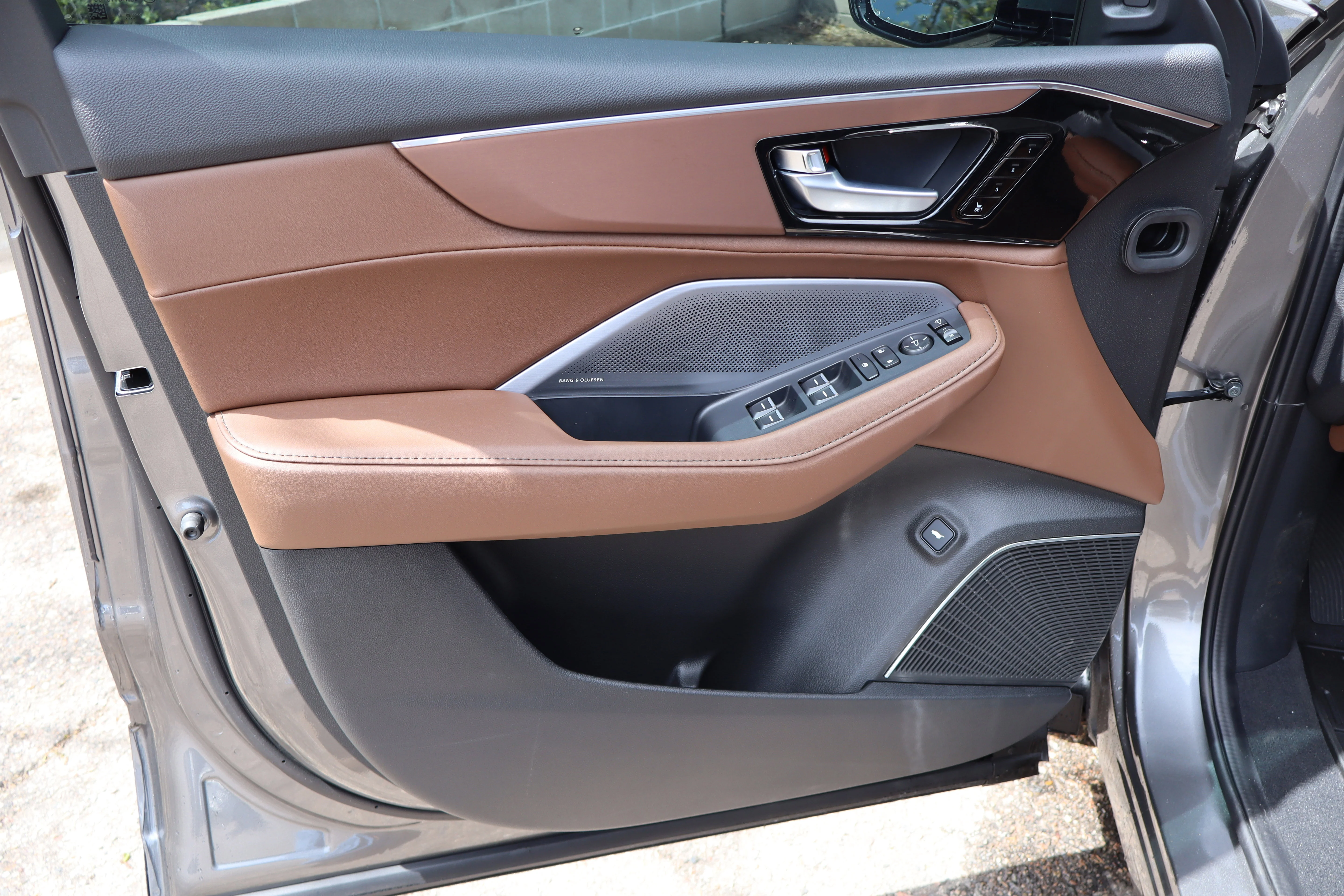 New 2026 Liquid Carbon Metallic Acura w/Technology Package image 23