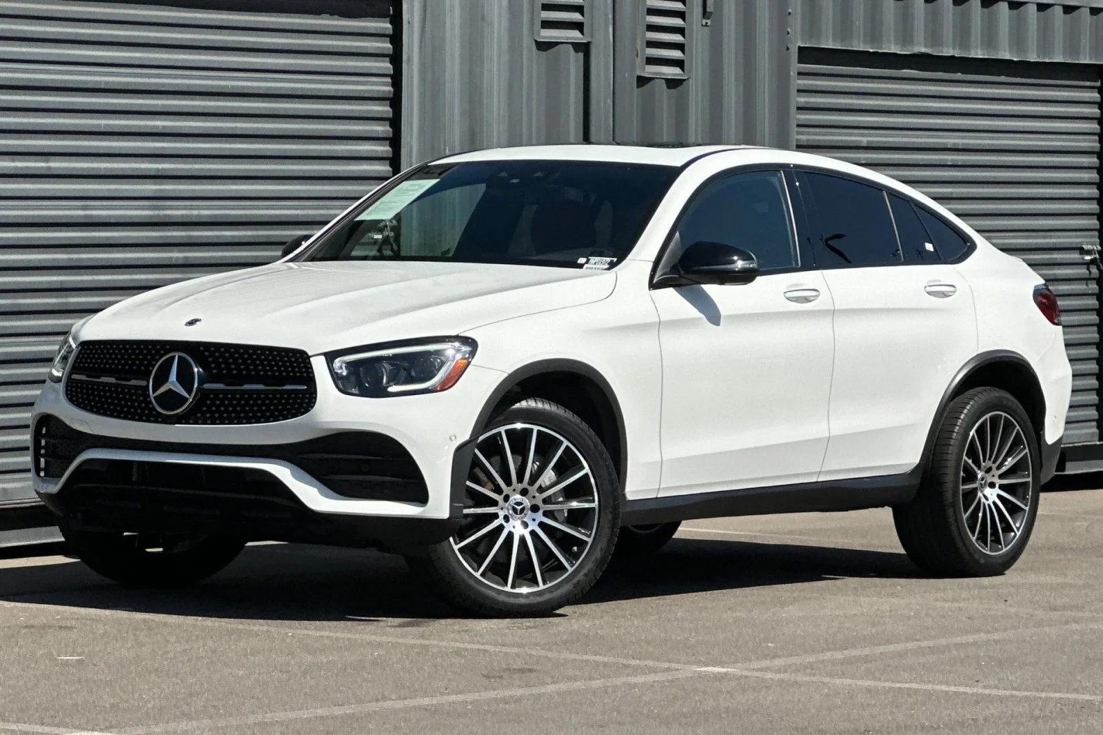 Used 2022 WHITE Mercedes-Benz GLC 300 image 1