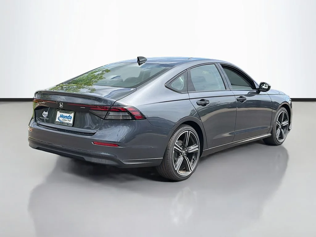 New 2026 Meteorite Gray Metallic Honda SE image 6