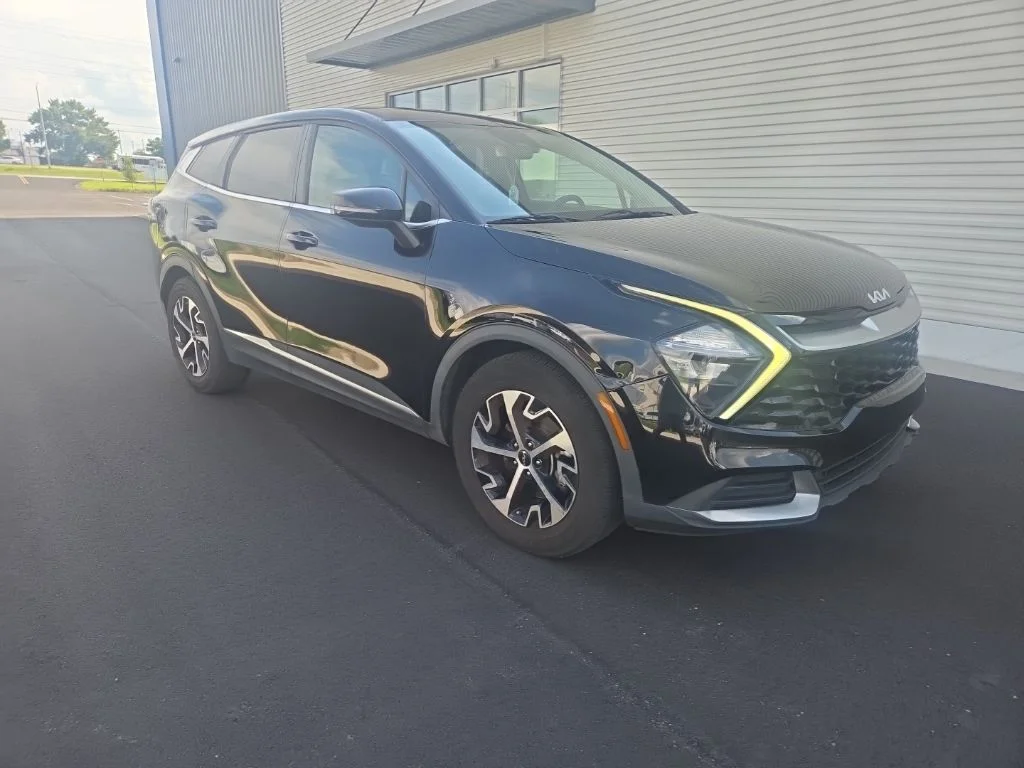 Used 2023 Black Kia EX image 11