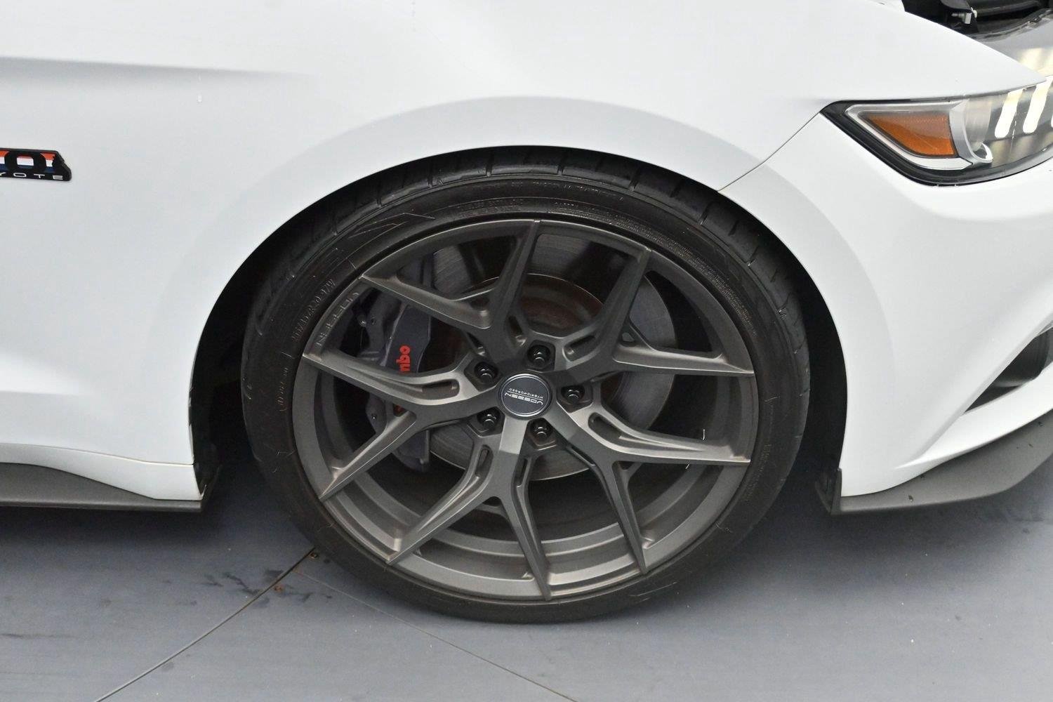 Used 2016 Oxford White Ford GT image 34