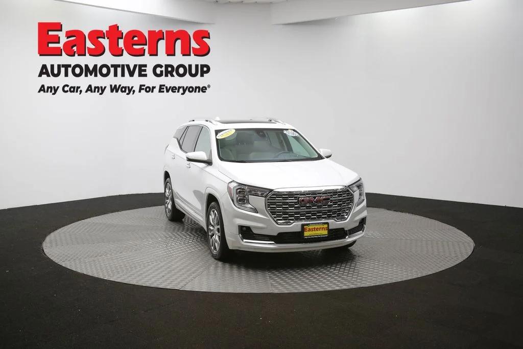 Used 2023 White GMC Denali image 51
