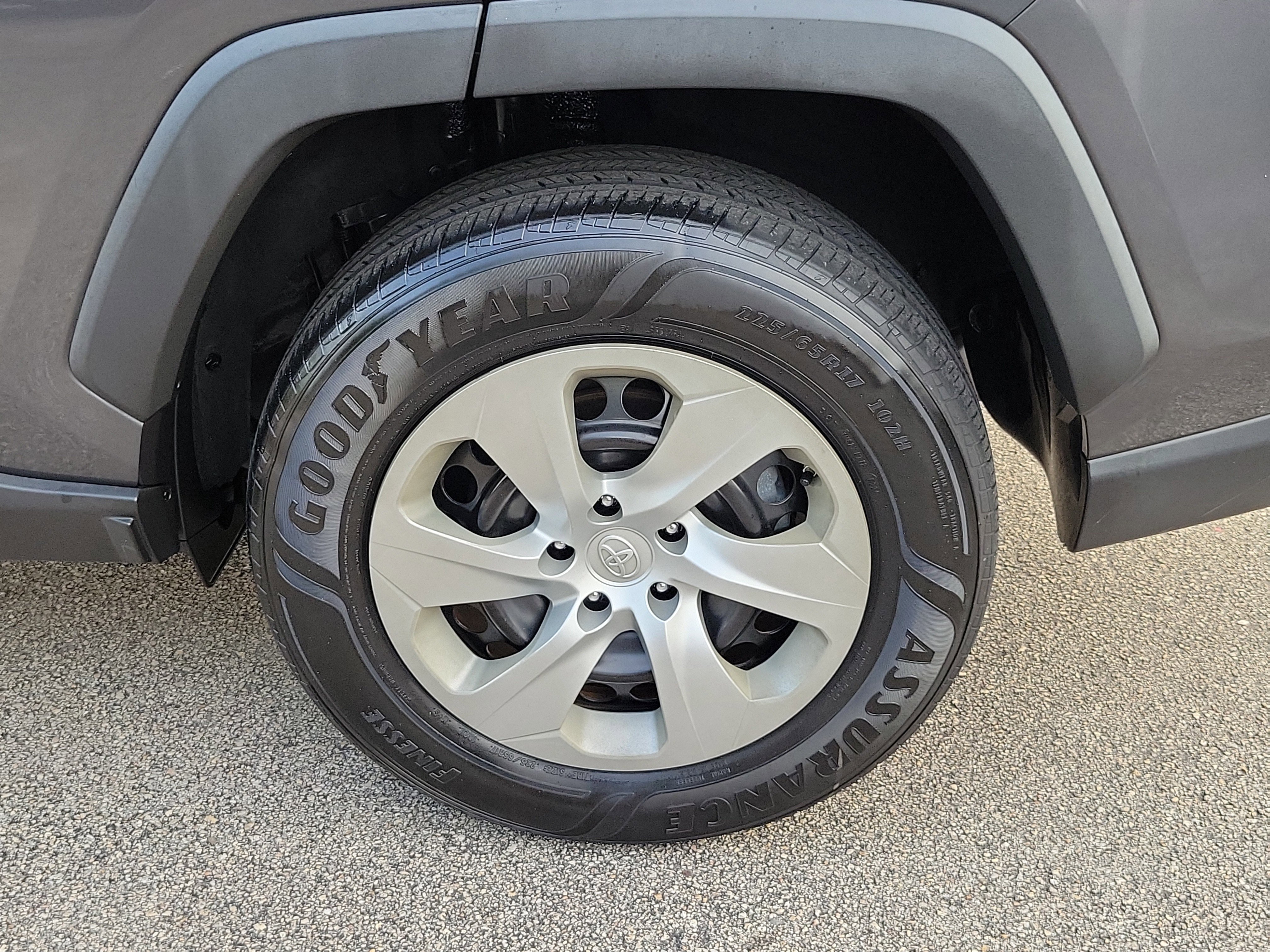 Used 2021 Magnetic Gray Metallic Toyota LE image 7