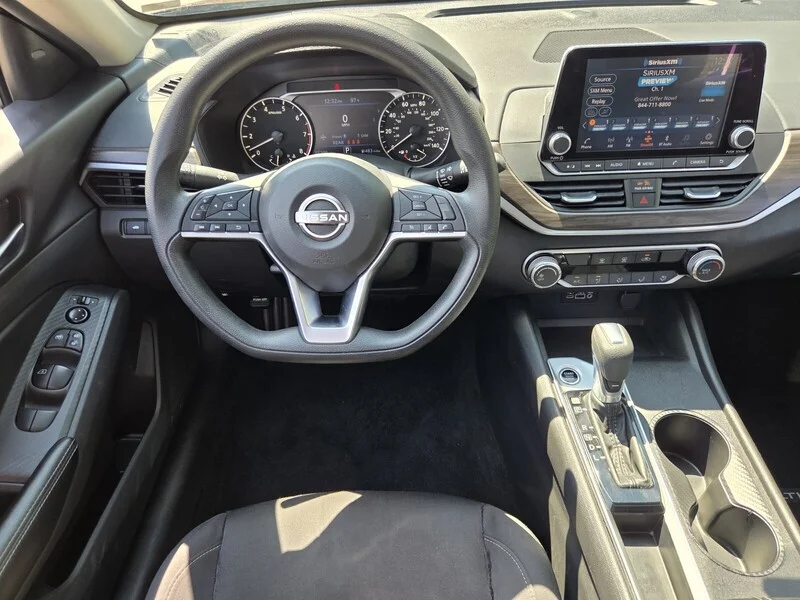 Used 2025 Garnet Pearl NISSAN 2.5 SV image 12