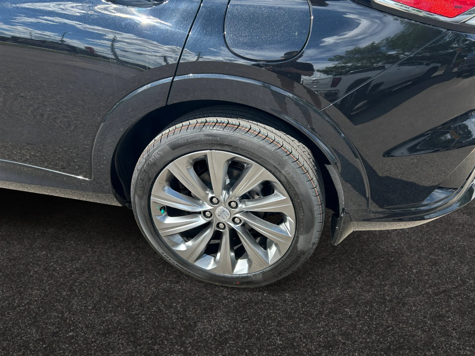 New 2026 Ebony Twilight Metallic Buick Avenir image 9