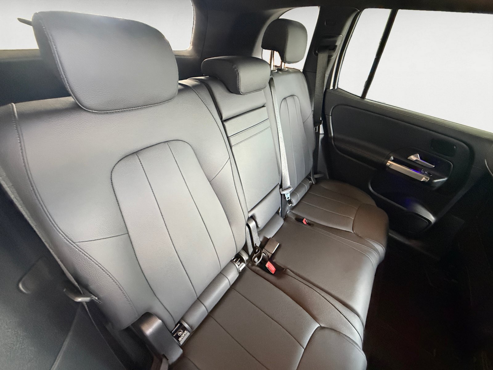 Used 2026 Gray Mercedes-Benz GLB 250 image 18