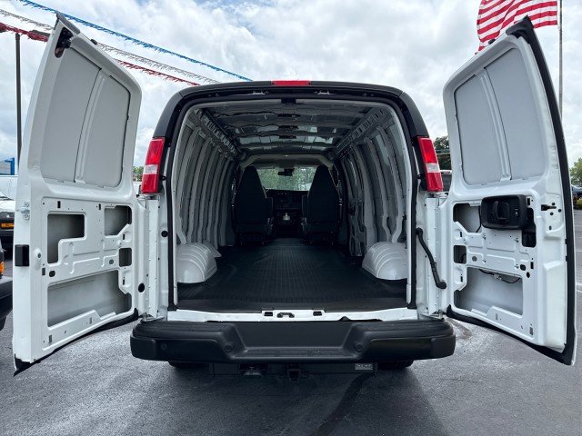 2025 Chevrolet Express Cargo Work Van - Photo 8
