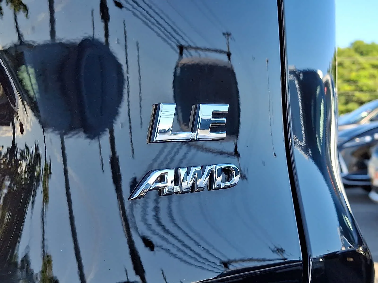 Used 2023 Midnight Black Metallic Toyota LE image 33