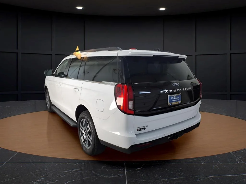 Used 2025 White Ford Active image 4