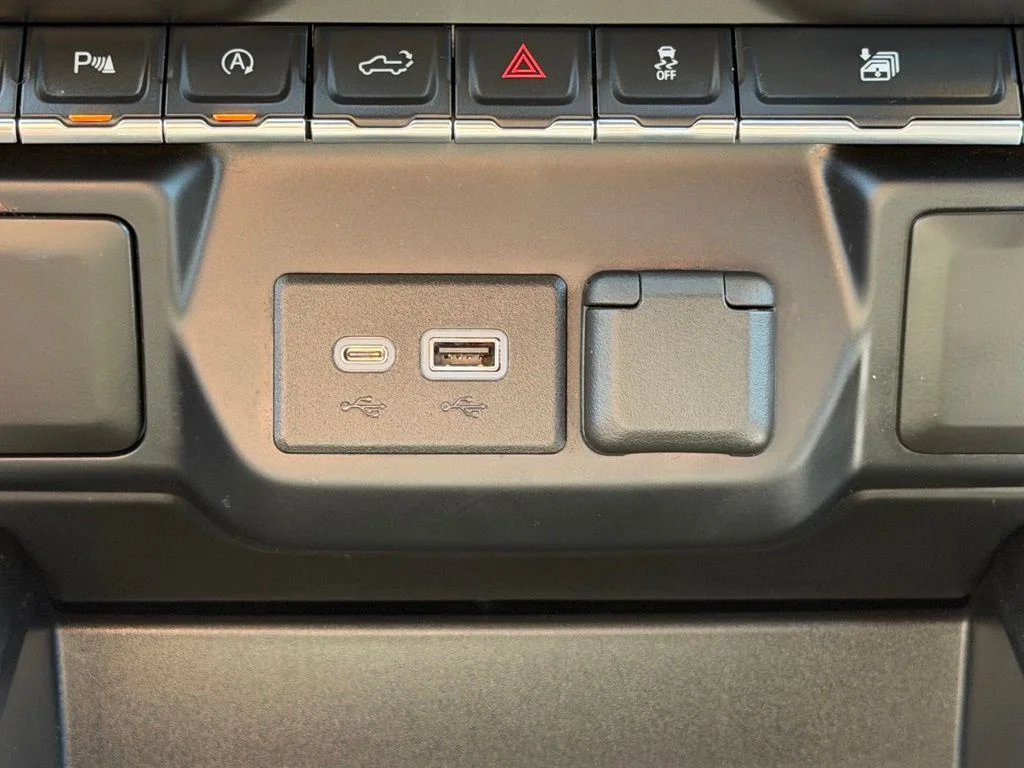 Used 2021 Gray GMC Elevation image 17