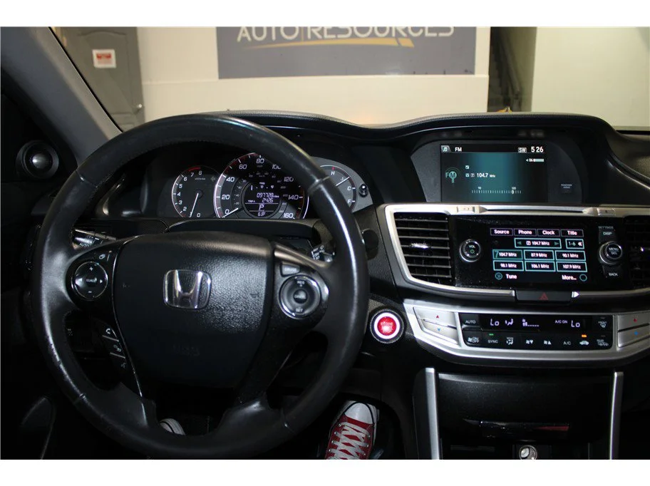 Used 2015 Black Honda EX-L image 24