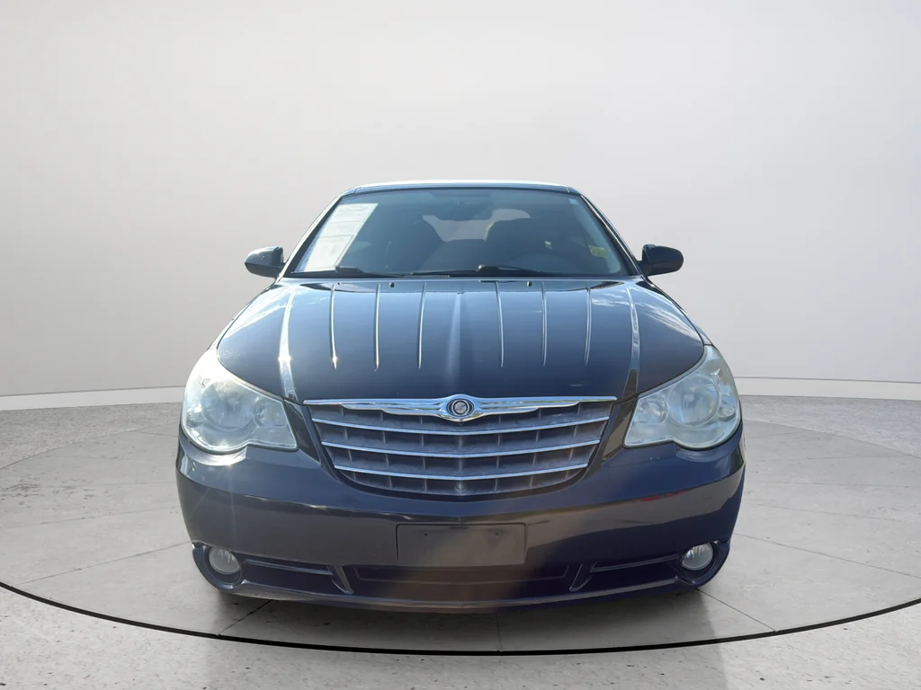 Used 2008 Black Chrysler Limited image 4