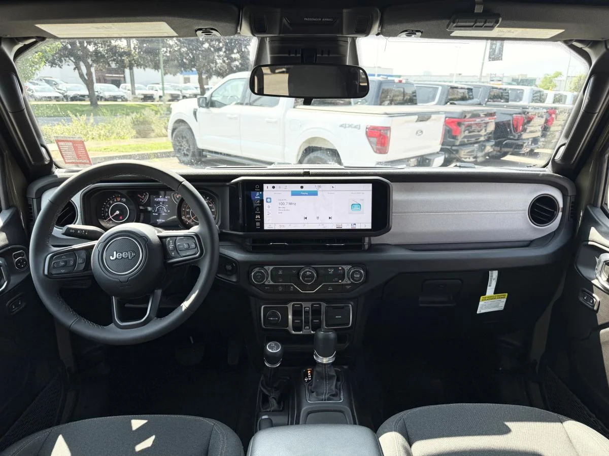 New 2026 41 (pj5) Jeep Sport S image 16