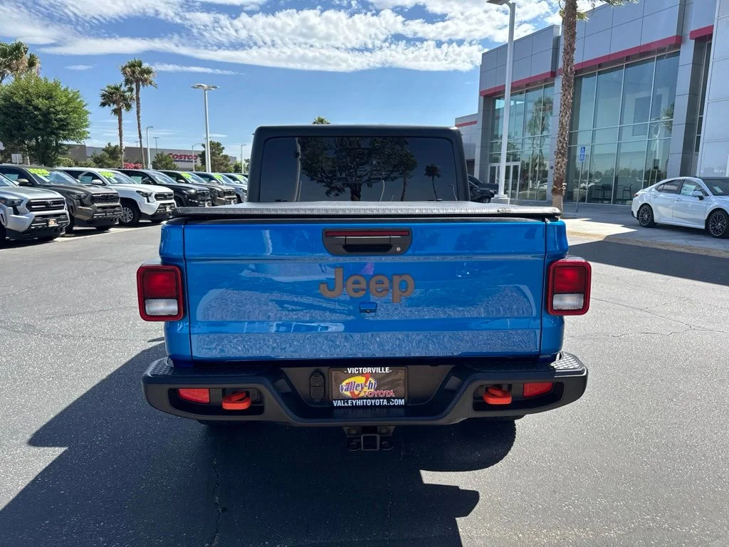 Used 2023 Blue Jeep Mojave image 6