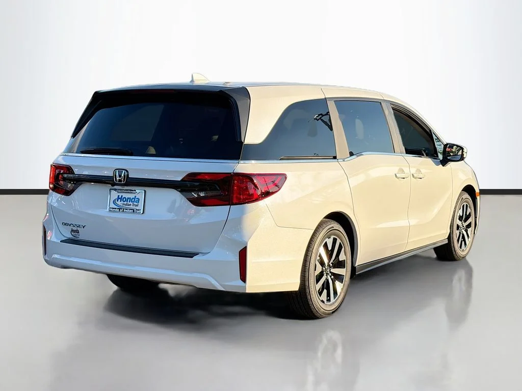 New 2026 Platinum White Pearl Honda EX-L image 6