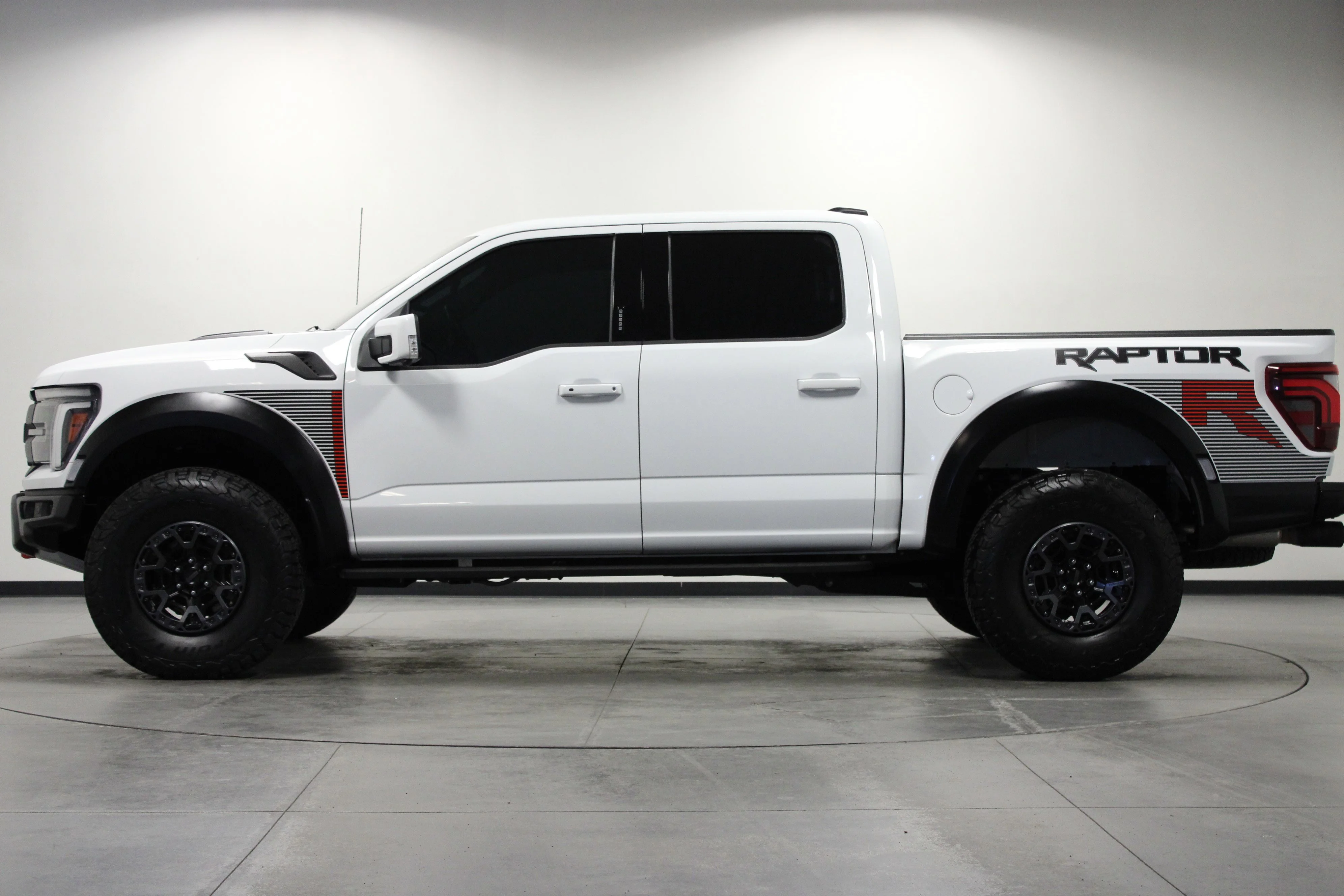 Used 2024 Oxford White Ford Raptor image 7
