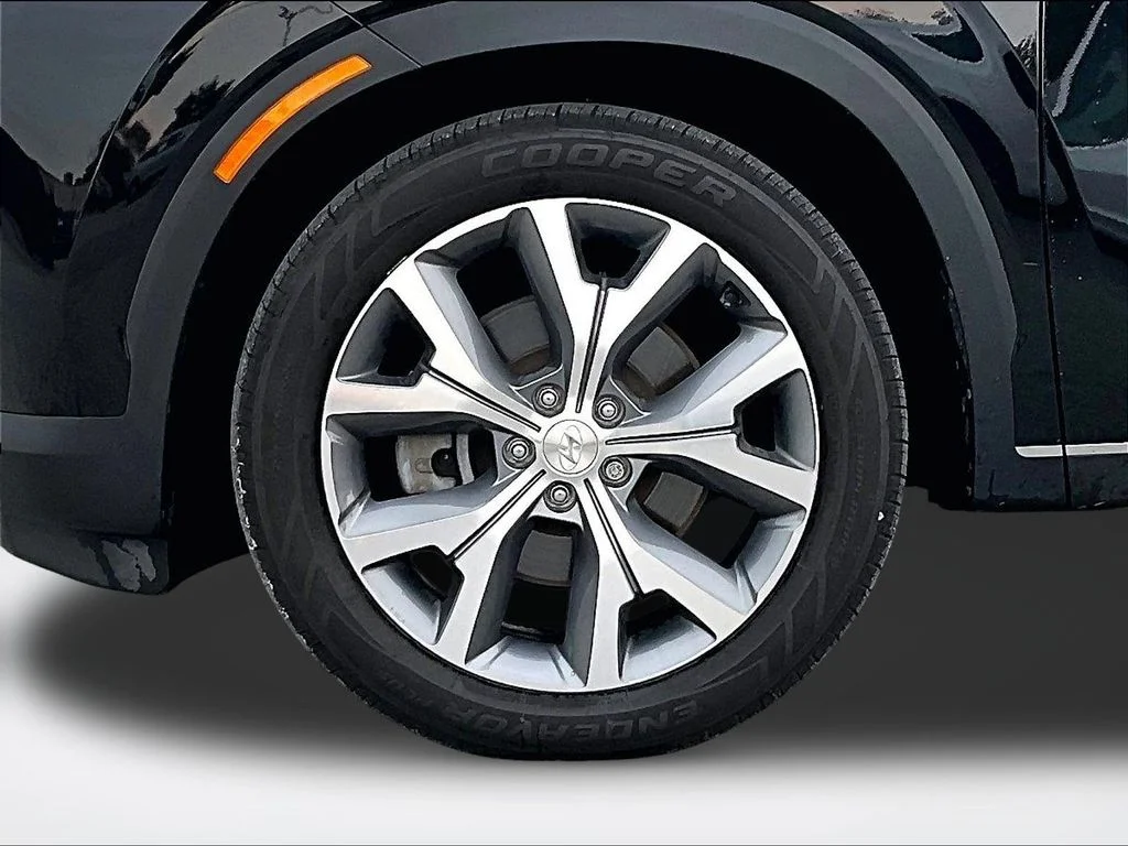 Used 2022 Black Hyundai SEL image 10