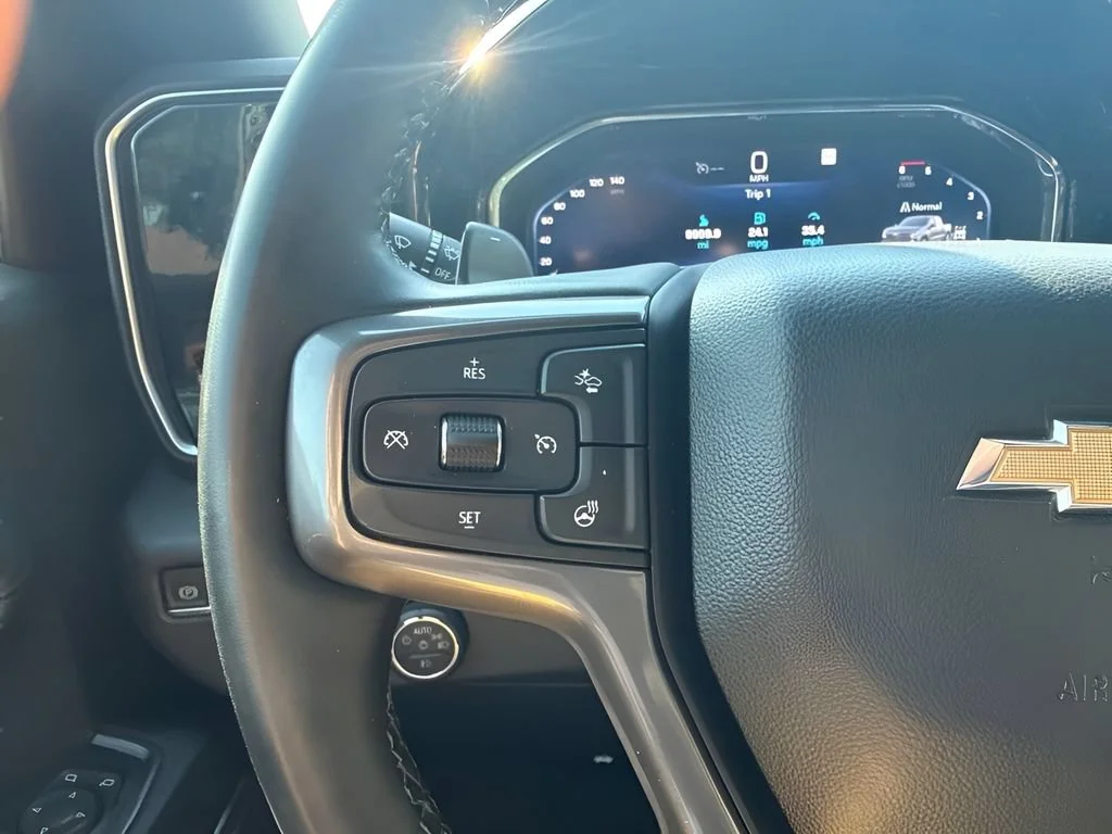 Used 2023 Black Chevrolet High Country image 30