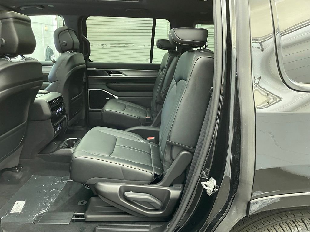 New 2026 High Gloss Black Exterior Paint Jeep  image 19
