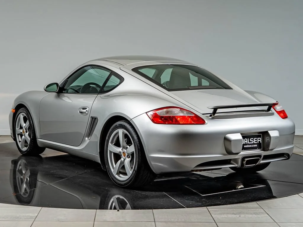 Used 2007 Arctic Silver Metallic Porsche  image 2