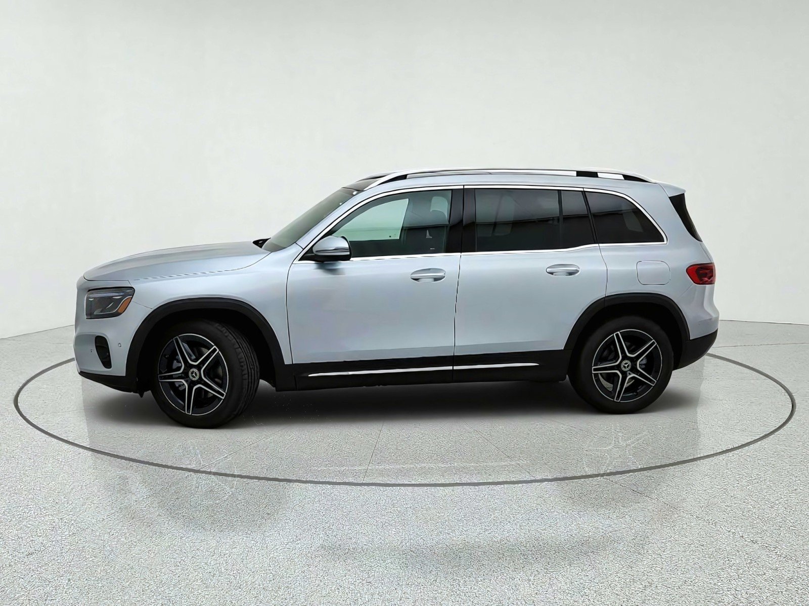 New 2026 Cirrus Silver Metallic Mercedes-Benz GLB 250 SUV image 14