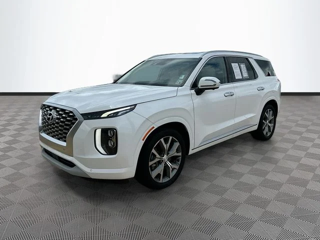 Used 2021 White Hyundai Limited image 3