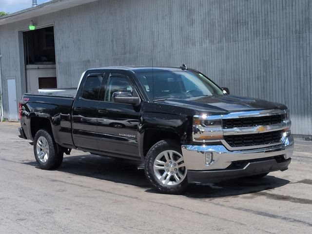 Used 2019 BLACK Chevrolet LT image 11