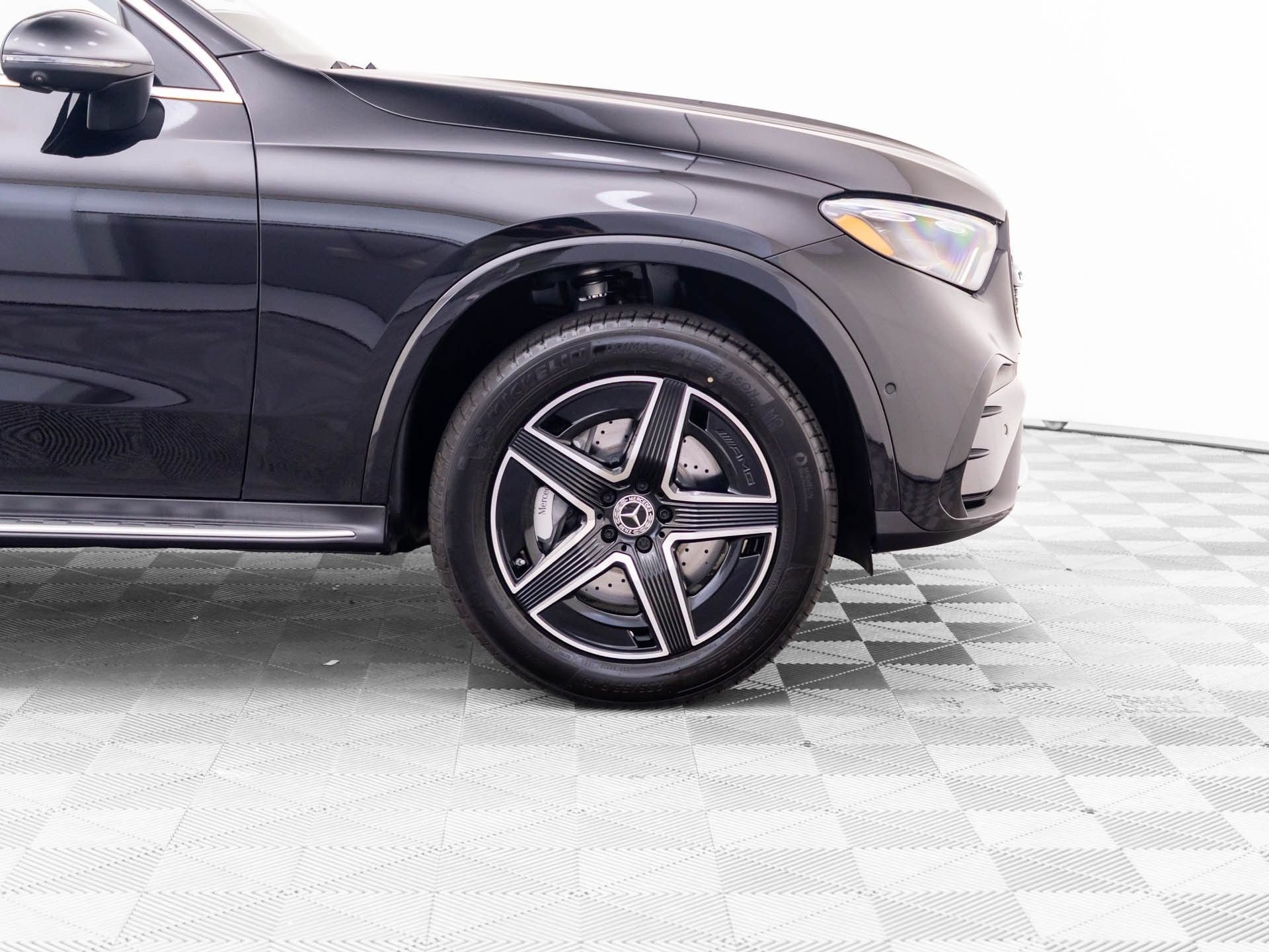New 2027 Obsidian Black Metallic Mercedes-Benz GLC 300 image 36