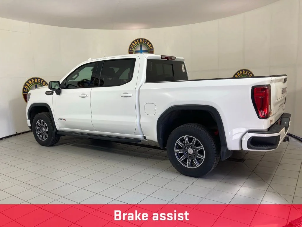 Used 2024 White GMC AT4 image 28