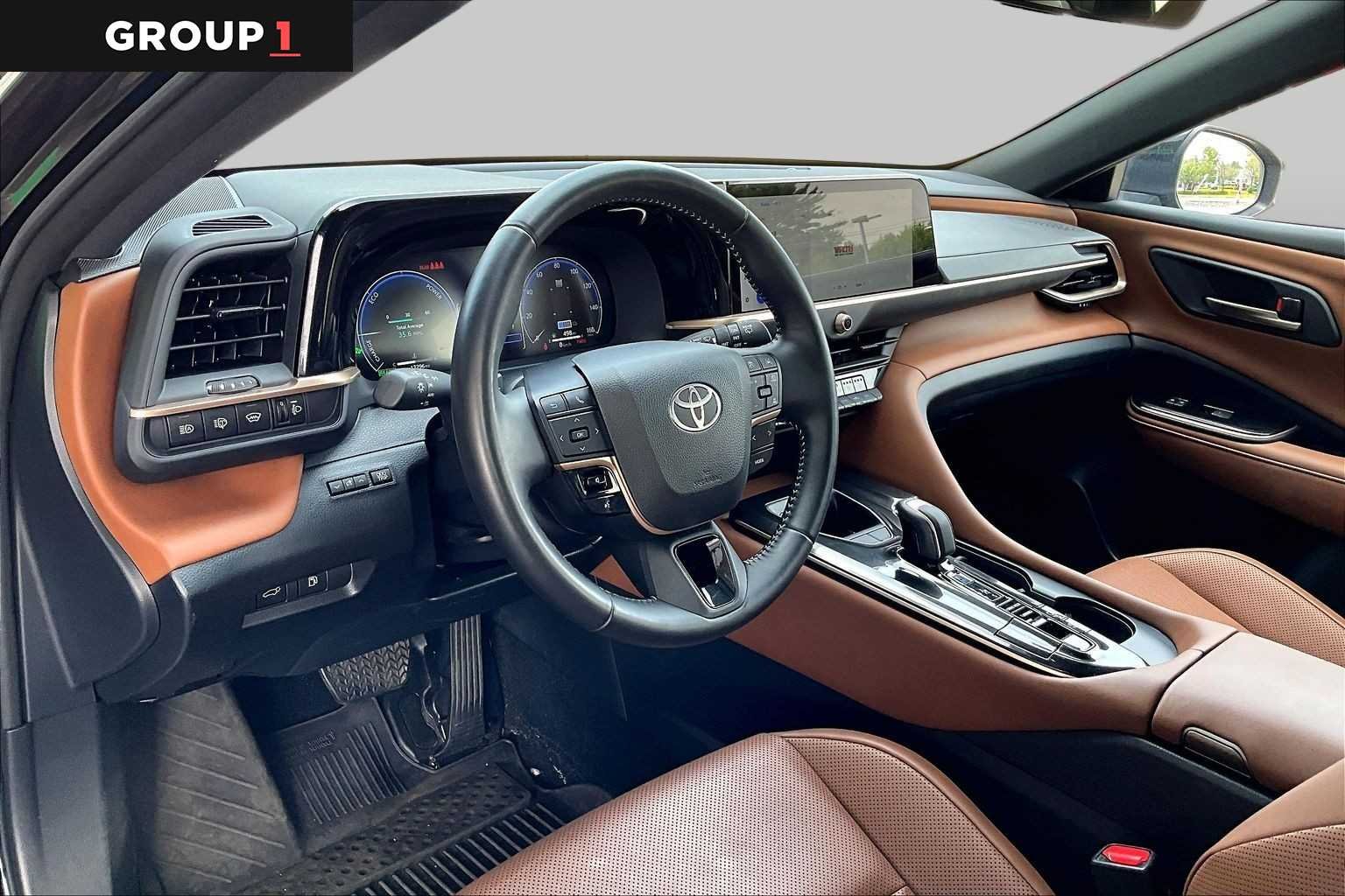 Used 2025 Black Toyota XLE image 18
