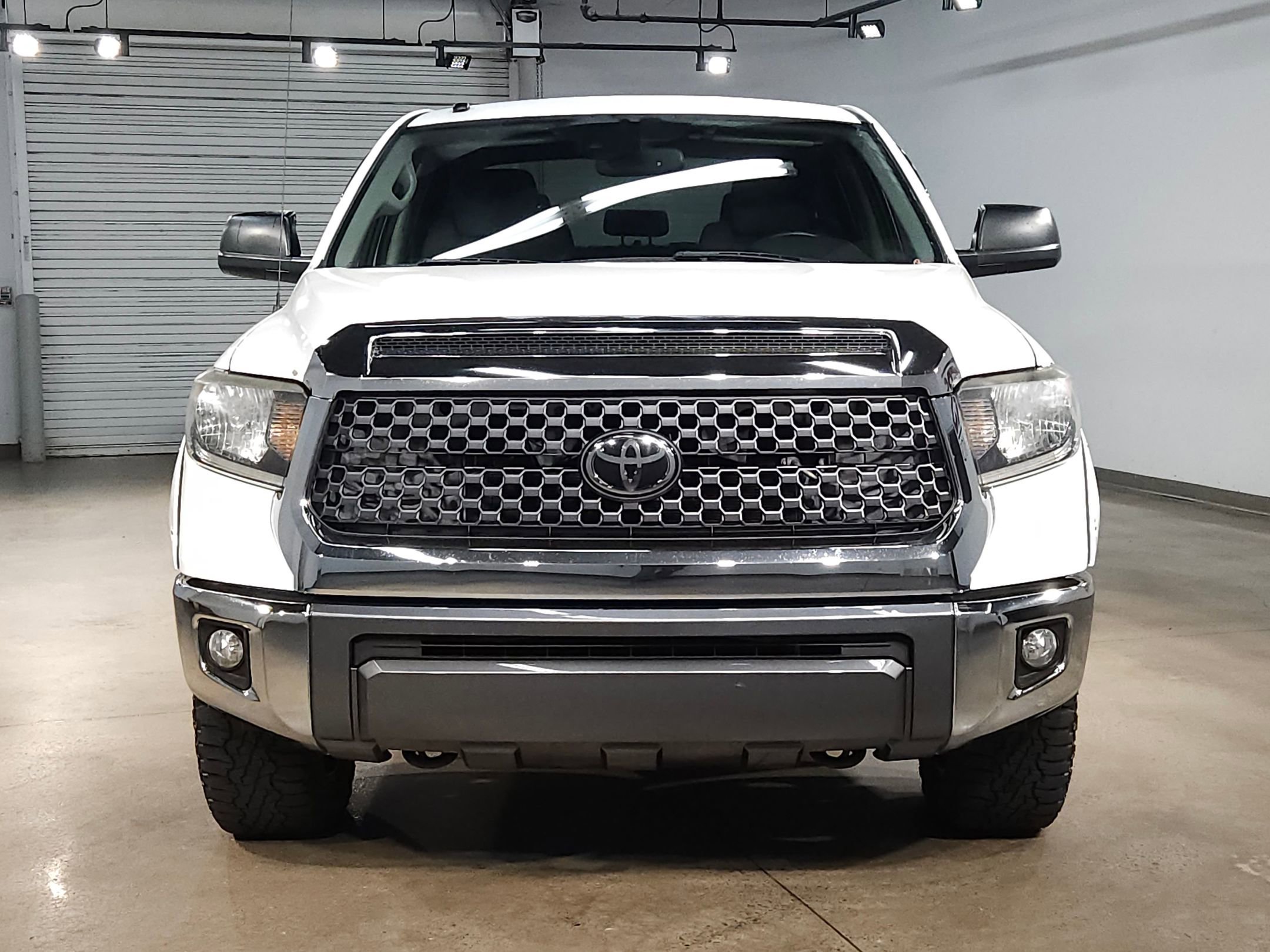 Used 2019 Toyota Tundra SR5 with VIN 5TFDY5F12KX870298 for sale in Little Rock