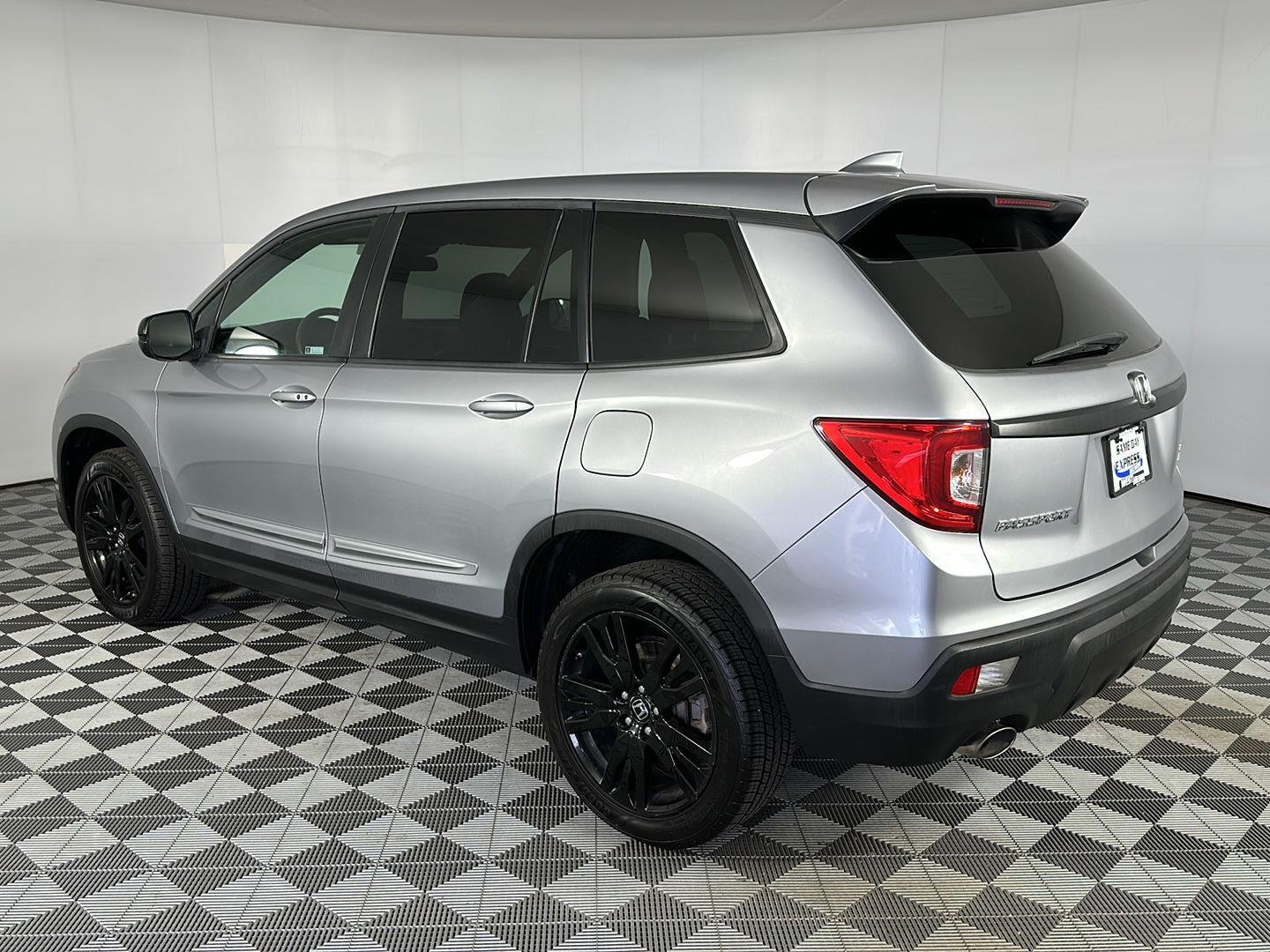 Used 2019 Lunar Silver Metallic Honda Sport image 20