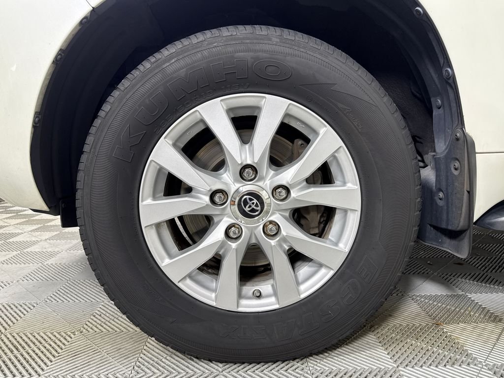 2019 Toyota Land Cruiser Base - Photo 21